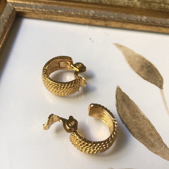 Vintage Monet hoop earrings - Picture 5 of 12